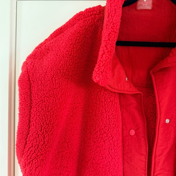 Free People FP Movement Scout It Out Red Sherpa Vest XL - Picture 3 of 5